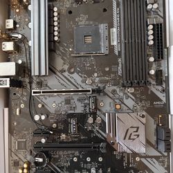 ASRock B550 Phantom Gaming 4 For Parts