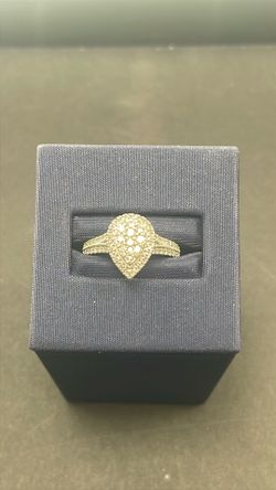 Ladies Tear Drop Engagement Ring