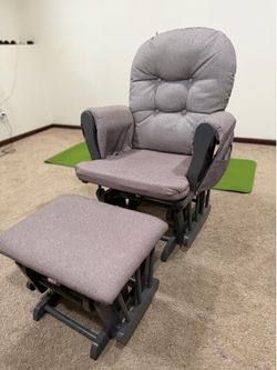 Storkcraft Hoop Glider & Ottoman – Very Clean Nursery Set – Gray – OBO