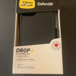 OtterBox Defender Case With Clip for iPhone 11 Pro Max- Black