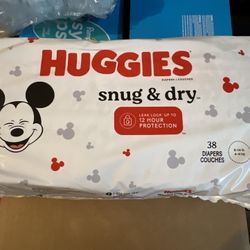 Huggies Size 1 Diapers, Snug & Dry Newborn Diapers, Size 1 (8-14 lbs), 38 Count