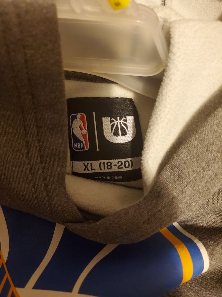Golden State Warriors hooded sweatshirt size youth extra-large for Sale in  Tumwater, WA - OfferUp