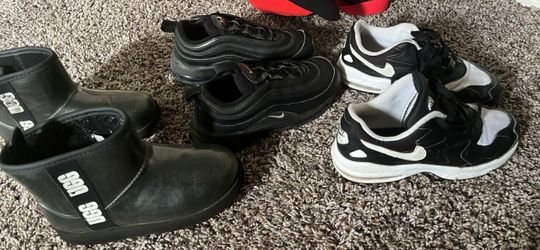 Kids shoes 2.5 Y