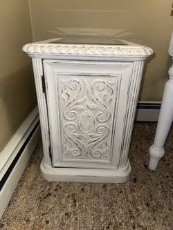 Cabinet Farmhouse White Distressed