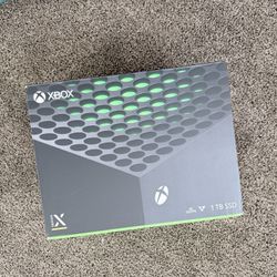 XBOX GAMING CONSOLE XBOX XBOX GAMING CONSOLE 