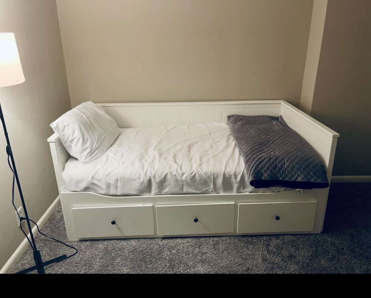 Hemnes Daybed