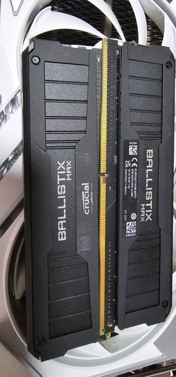 Crucial Ballistix Max 32GB (4x8GB) DDR4-4400 RAM