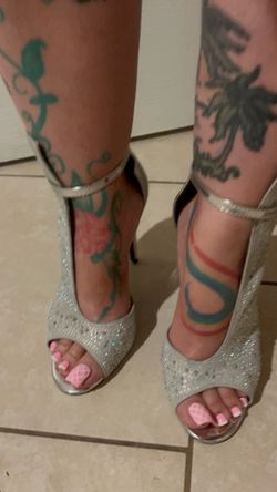 Size 7.5 silver stiletto high heels / half-boot