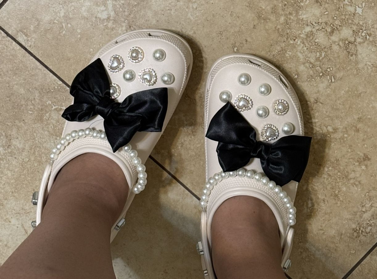 Size 10 White Platform crocs with Charms