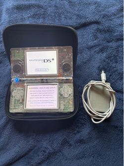 Nintendo DSi clear case with case, charger and game