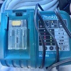 Makita Charger