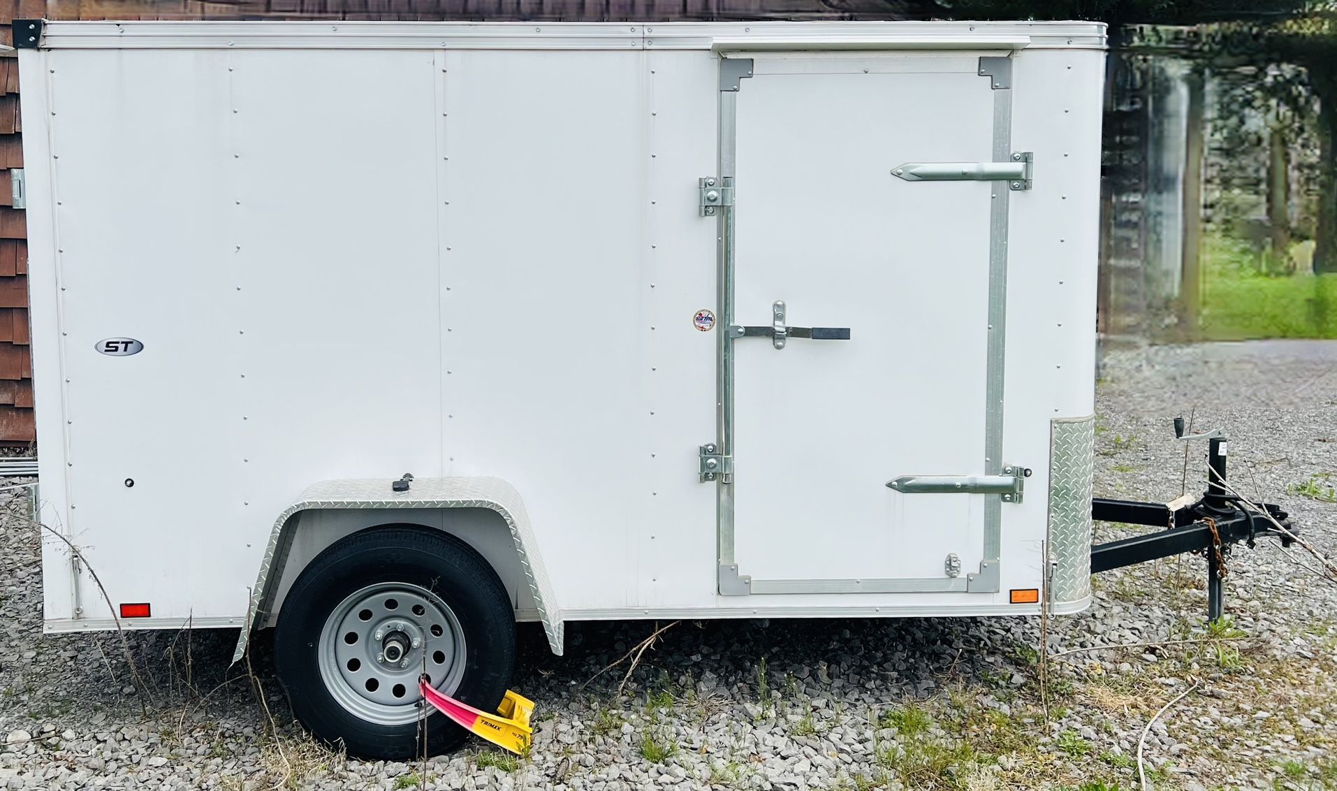 $5,000 OBO - 2023 Enclosed Cargo Trailer 5' x 10'