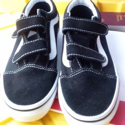 Vans Youth Size 4 Brand New