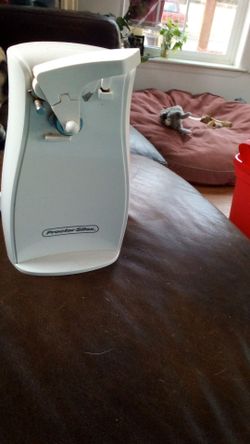 Protor and silex can opener