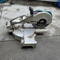Table Saw Makita