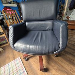 Leather Executive Office Chair 