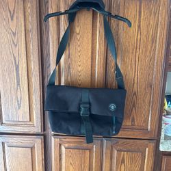 New Crumpler, Pinnacle Of Whore, Black Messenger, Bag, Tote, Gym, Bag, Yoga, Laptop, Travel School