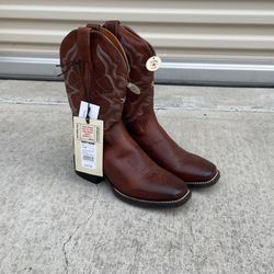 Women’s Cowgirl Boots (7.5)