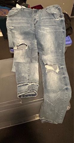 Men’s Distressed skinny jeans