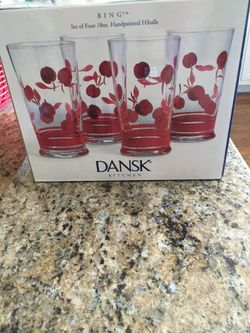 Set Of 4 Drinking Glasses 