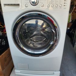 LG Wash And Dryer OnLY $699