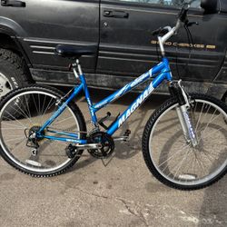 Magna Great Divide 18-speed mountain bike