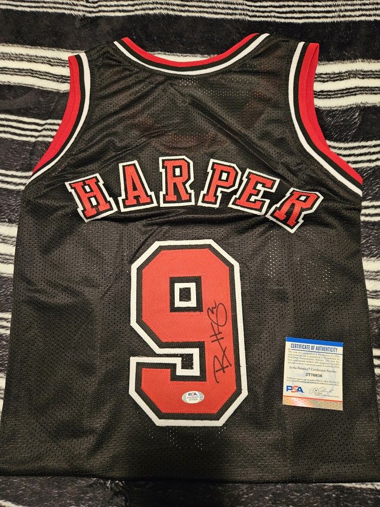 Chicago Bulls Authenticated Signed Jersey