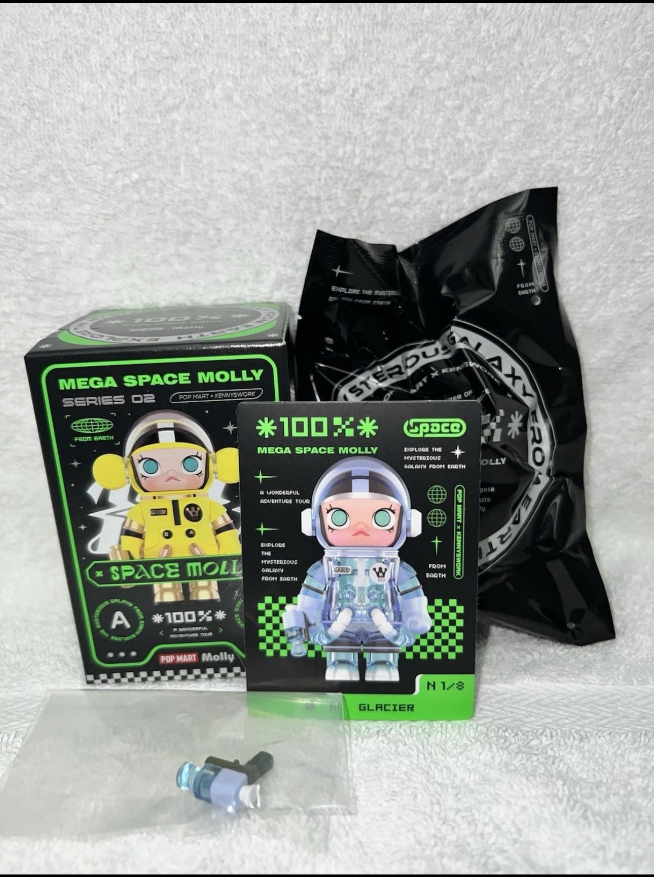 POP MART AUTHENTIC MEGA SPACE MOLLY 100% Series 2-B Figure [ GLACIER ]