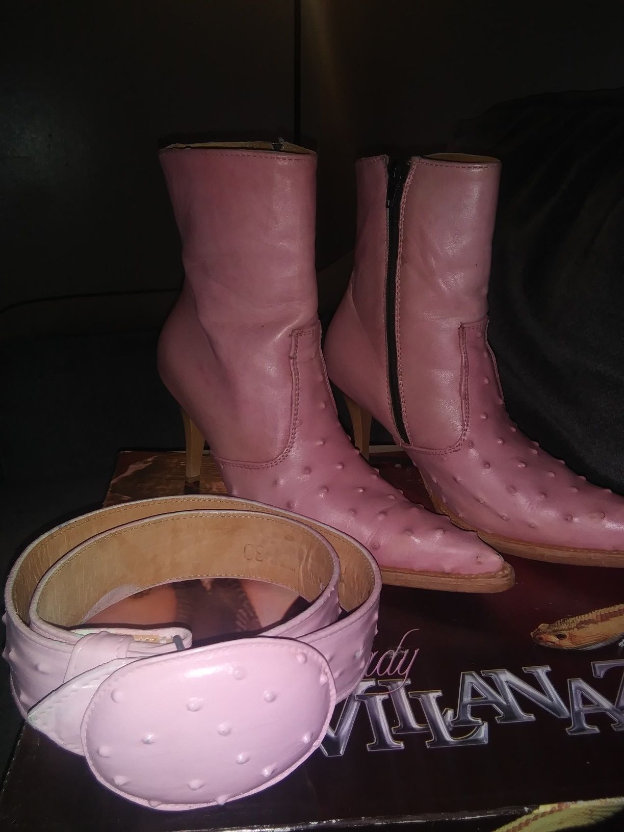 Size 6 woman's boots and belt