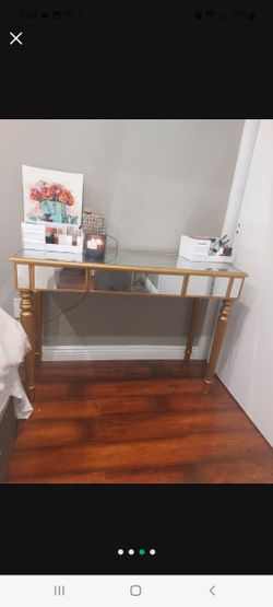 Vanity Table / Entry Table/ Console Table