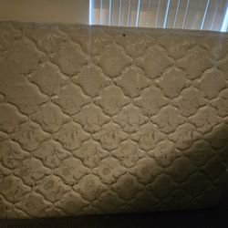 Queen Mattress And Box Spring 