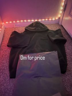 Essential hoodie brand new good price