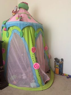 Colorful girl tent with flowers design