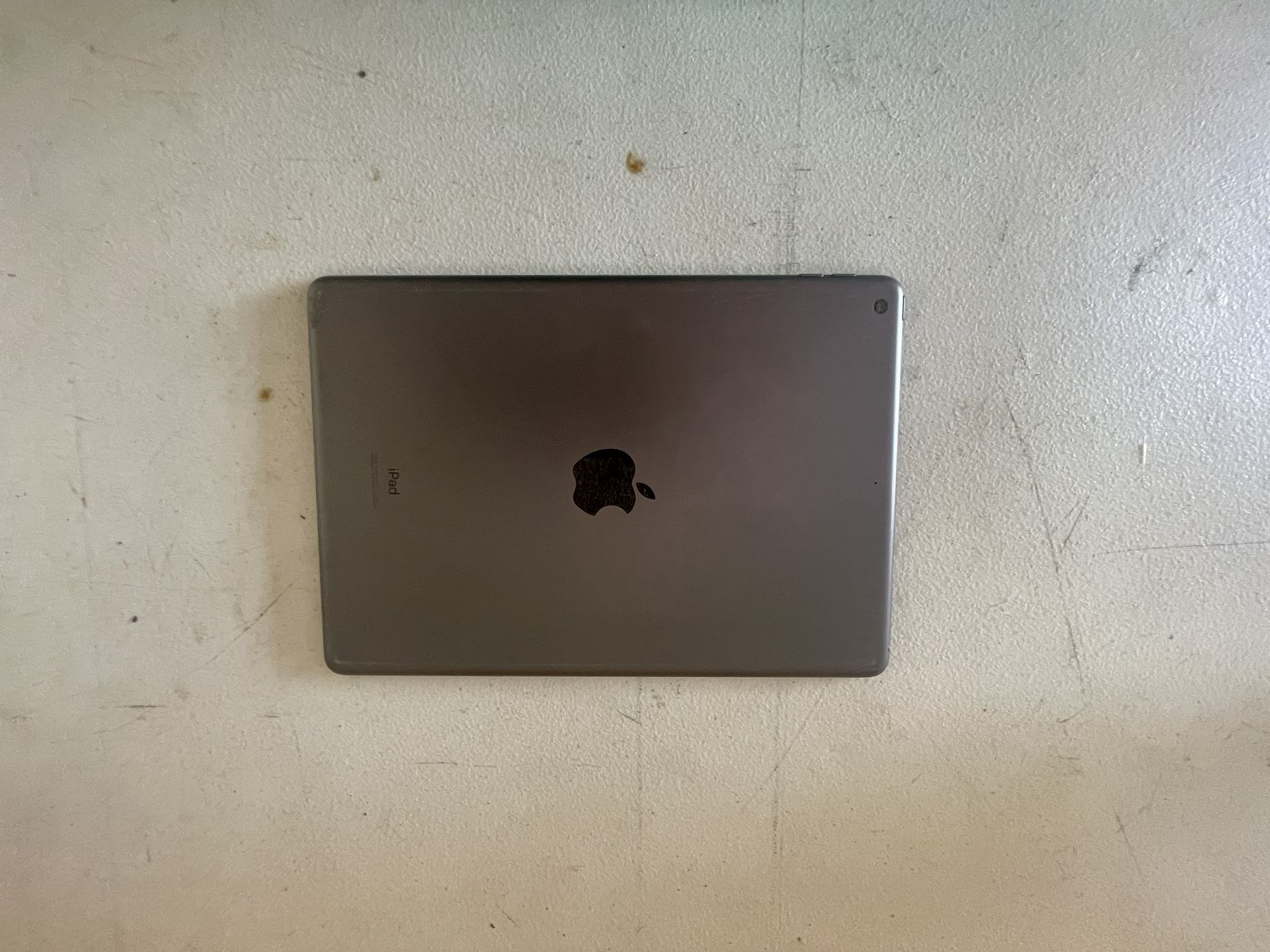 Apple iPad 10.2-inch (8th Gen) Tablet