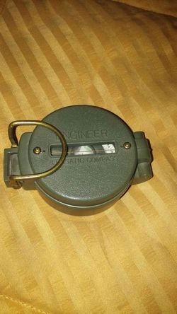 Engineer lensatic compass