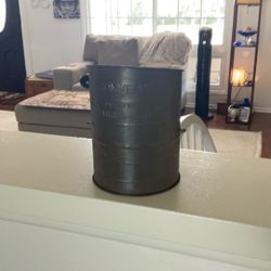 Bromwells Vintage 5 Cup Measuring Sifter. blackball  Handel Made In USA 