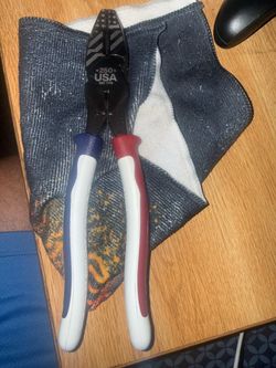 Klein tools pliers