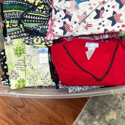 Scrub Tops Mostly Small Or Medium 