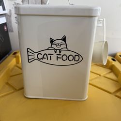 Dog and Cat Food Storage Container, Pet Food Containers with Lid and Scoop
