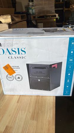 OASIS Classic Locking Wall Mount Mailbox