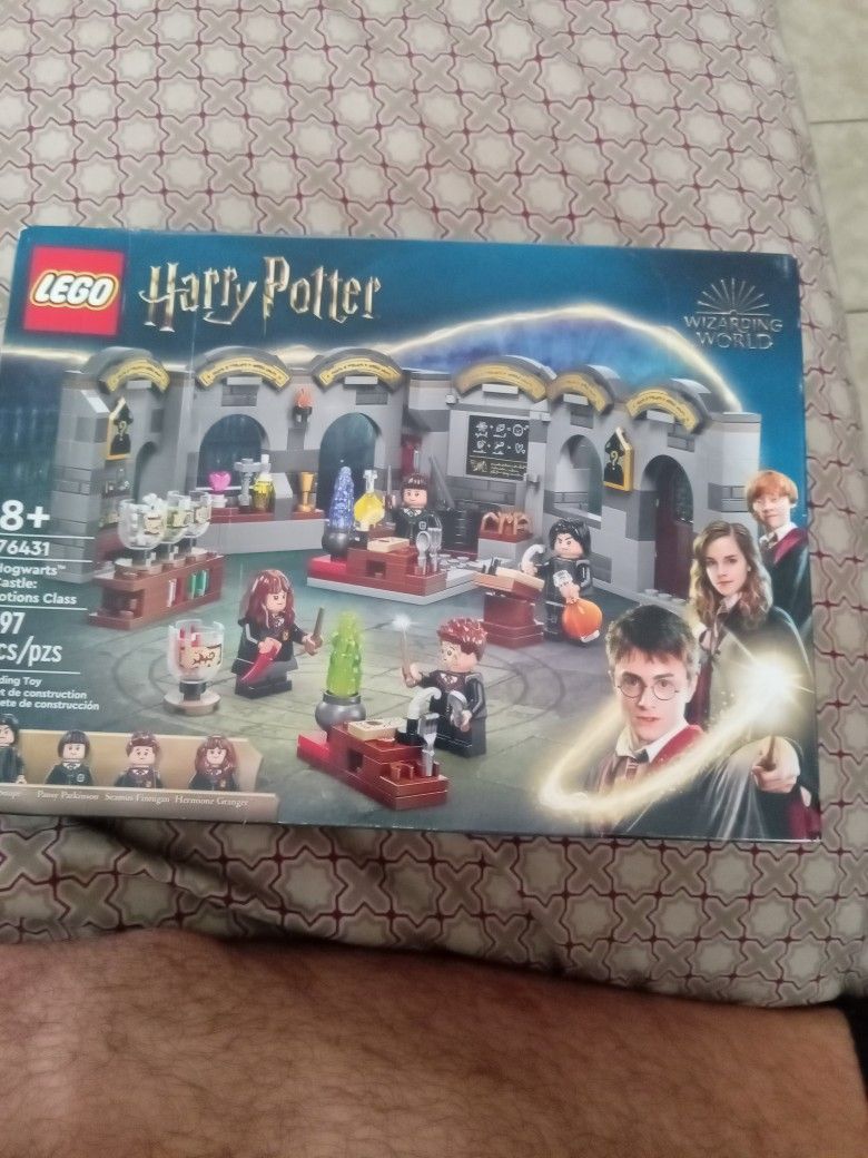 Lego Harry Potter Hogwarts Castle Potions Class Room