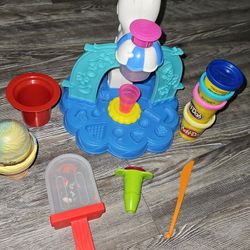 Play-Doh Swirl 'n Scoop Ice Cream Set