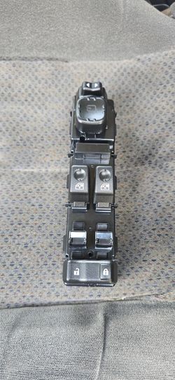 03-07 Silverado Window Switch