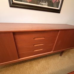 Scandinavian Teak Buffet-Mid-Century Modern-Excellent Condition