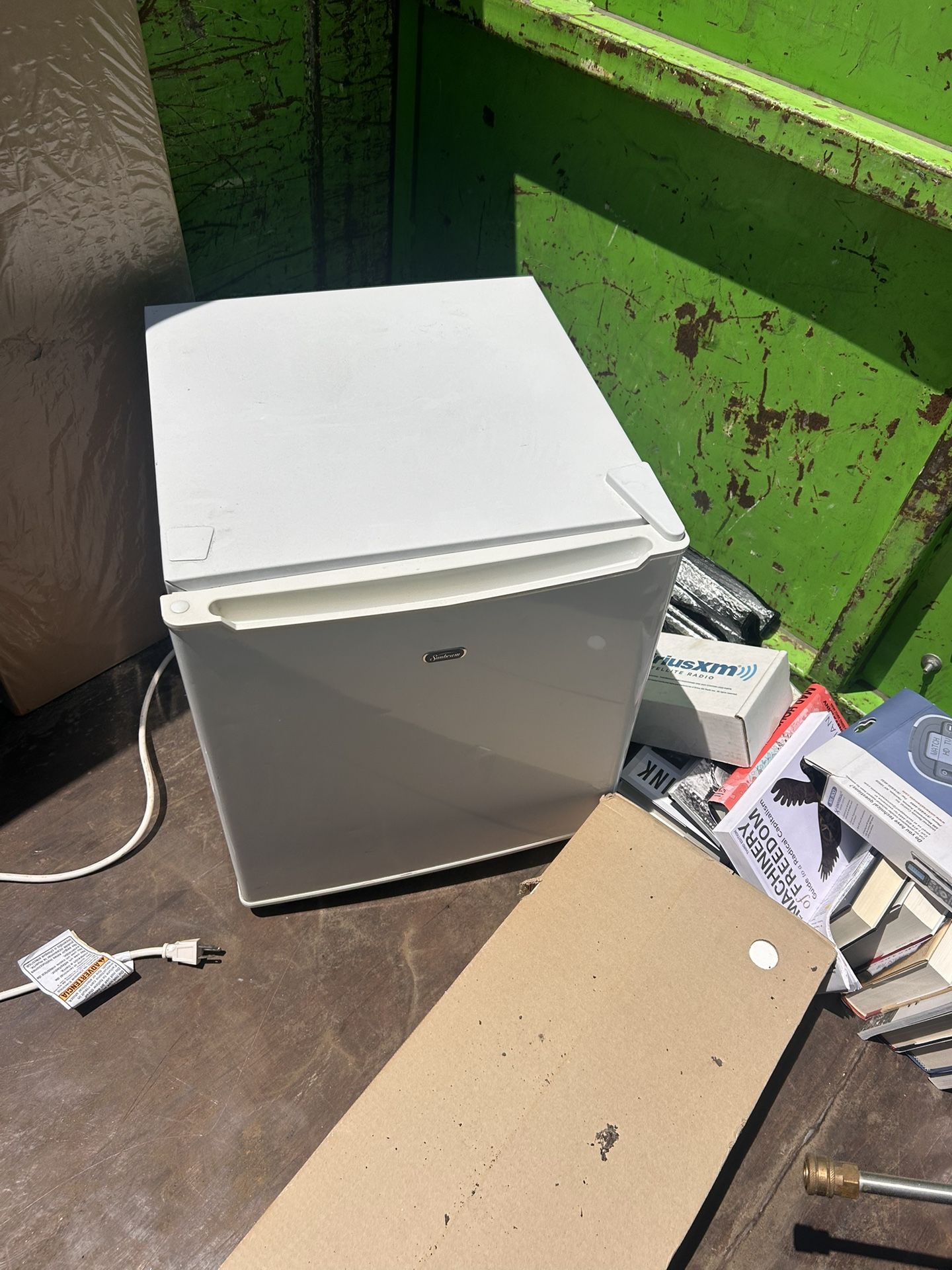 Mini Fridge 
