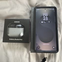 Samsung Galaxy S25 Ultra with Galaxy Buds 3 Pro