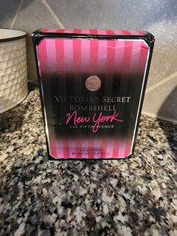 Victoria Secret Bombshell New York 3.4 for Sale in Spring Lake NC