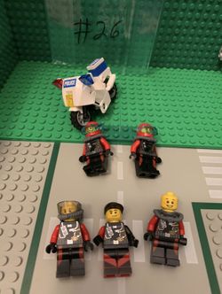 Lego mini figures lot #26 divers