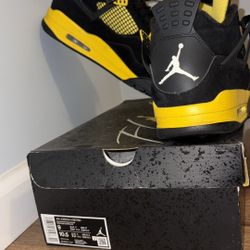 Jordan 4 Yellow Thunder 