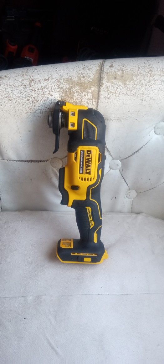 Multi Tool Dewalt Brushless Atomic 